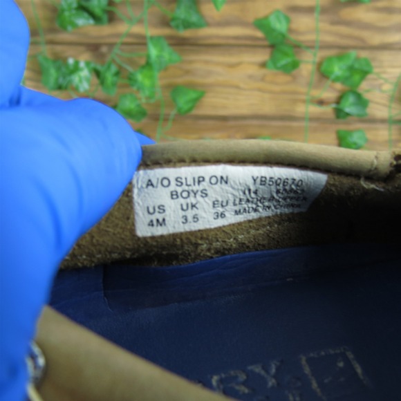 SPERRY Boat Shoe  Boys Y 4 Medium Athletic Brown Leather Slip On - Picture 5 of 7